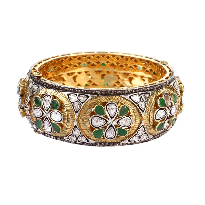 Women’s minimalist bracelets-Emerald and diamond maharaja bangle