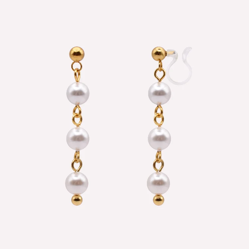 Women’s vintage drop earrings-TRIPLE PEARL DANGLE CLIP-ON EARRINGS IN GOLD