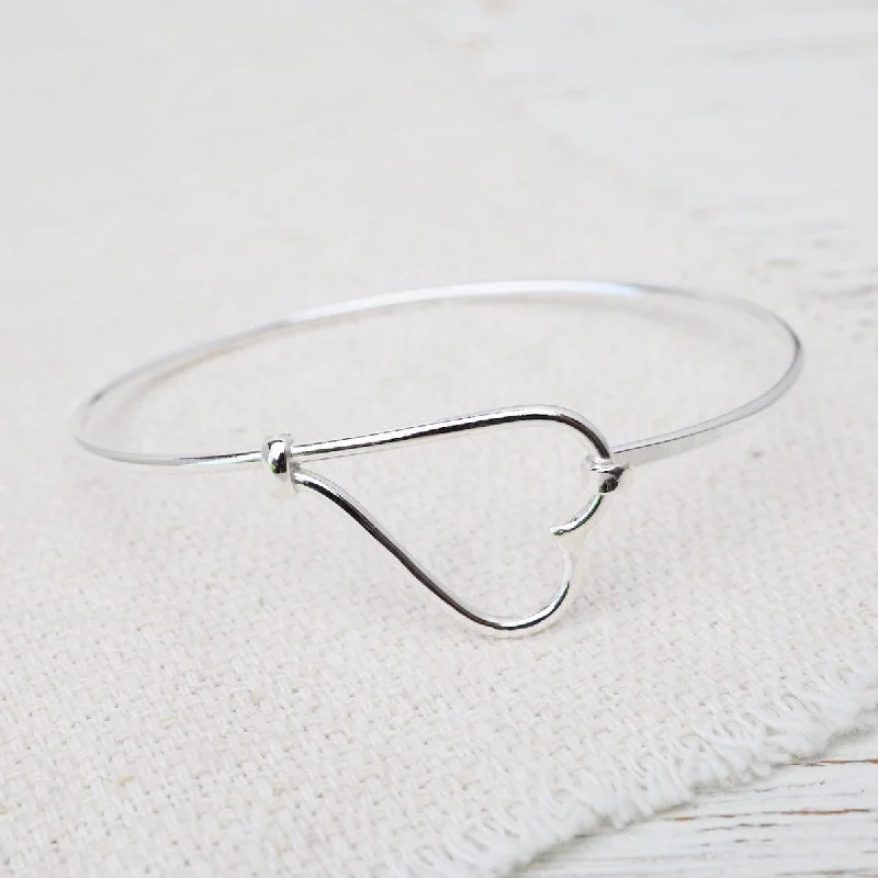 Women’s engraved charm bracelets-Sterling Silver Heart Latching Bangle