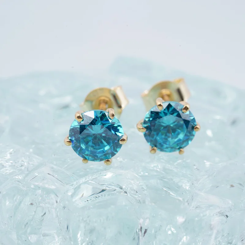 Women’s boho earrings-Solitaire Topaz Stud Earrings