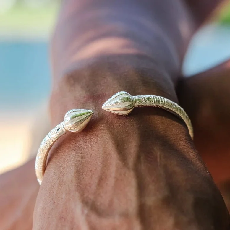 Women’s vintage silver bracelets-Extra Extra Heavy Cocoa Pod Bangle with Bamboo Pattern