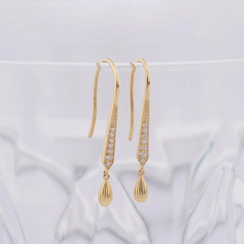 Women’s mismatched earrings-Golden Classic Hook Style Drop Dangle Earrings