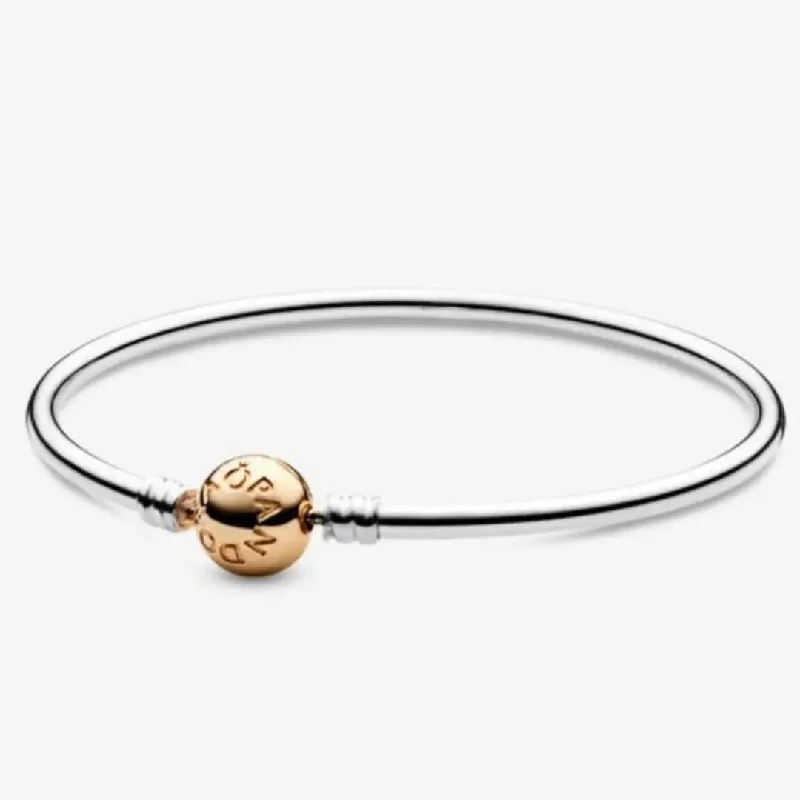 Women’s pearl and diamond bracelets-Pandora Moments Bangle