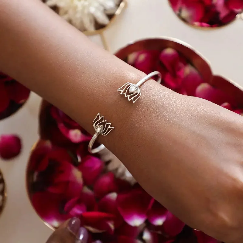 Women’s statement cuff bracelets-92.5 Silver Oxidize lotus bangle