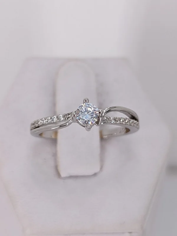 Women’s art nouveau engagement rings-Silver Round Cut Engagement Clear CZ Ring size 7