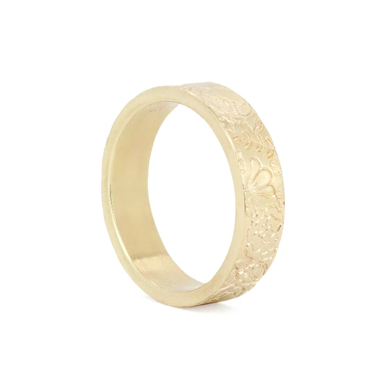 Women’s three-stone rings-Boutique Stamped in 14K Recycled Gold Ring